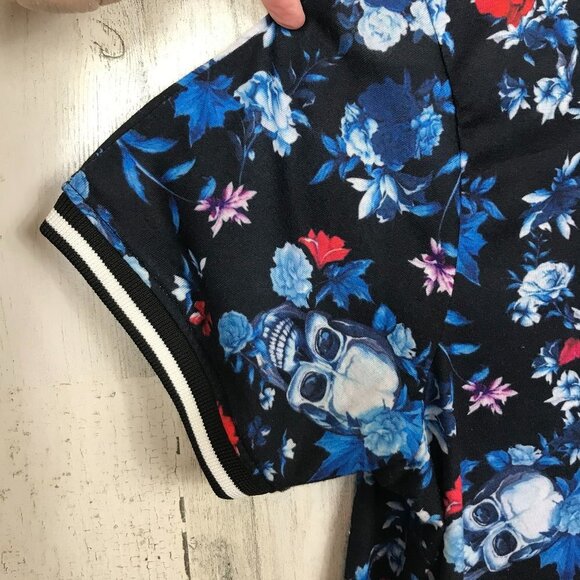 Fresh Prints of Bel Air ringer tee skulls roses grunge goth whimsical size Small - Picture 4 of 7